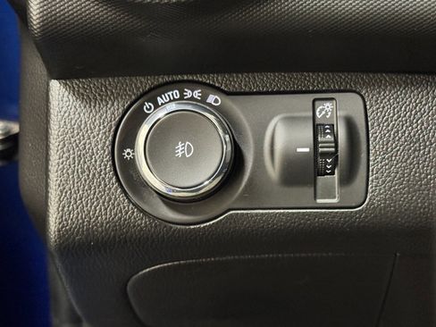 Used 2017 Chevrolet Sonic LT w/ Convenience Package image 15