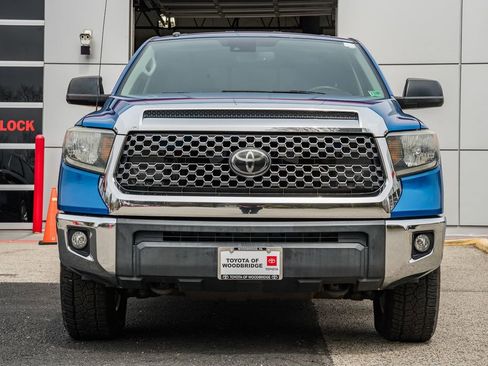 Used 2018 Toyota Tundra SR5 w/ SR5 Upgrade Package image 2