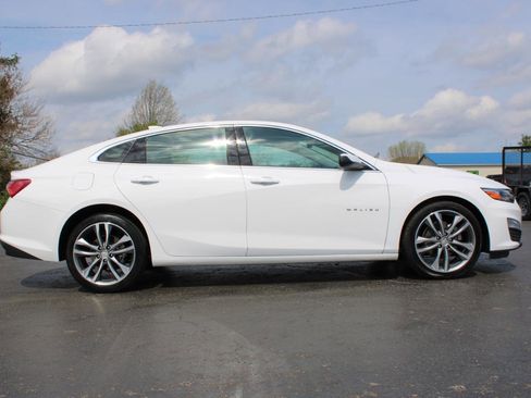 Used 2024 Chevrolet Malibu LT image 3