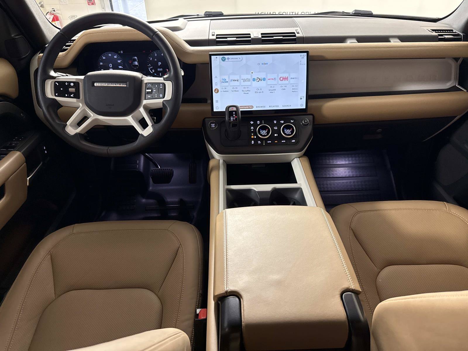 Used 2026 Land Rover Defender 110 X-Dynamic SE AWD/4WD image 17