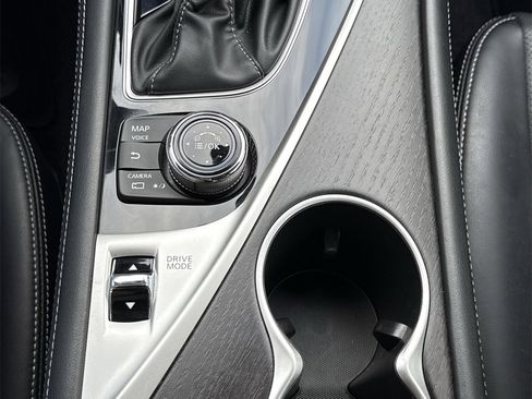 Used 2023 INFINITI Q50 Sensory image 30