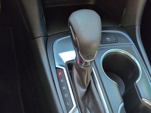 Used 2024 Chevrolet Equinox LT FWD image 23