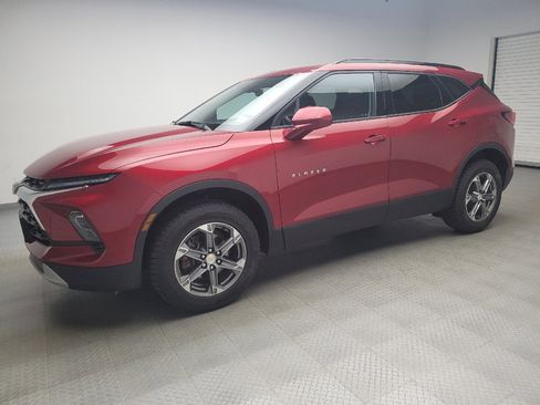 Used 2023 Chevrolet Blazer LT w/ Convenience Package FWD image 2