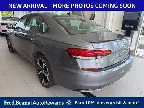 Used 2020 Volkswagen Passat 2.0T R-Line FWD image 3