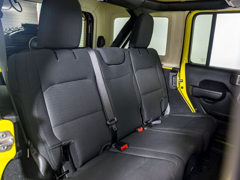 Used 2022 Jeep Wrangler Unlimited Sport image 35