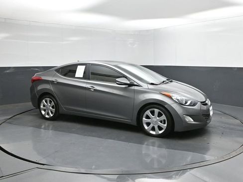 Used 2013 Hyundai Elantra Limited FWD image 11
