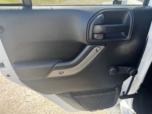 Certified 2018 Jeep Wrangler Unlimited Sport image 18