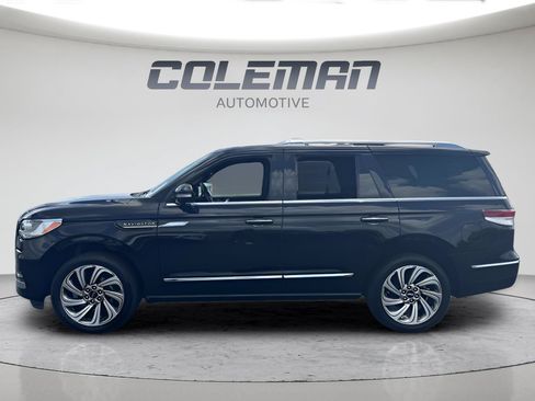Used 2024 Lincoln Navigator Reserve AWD/4WD image 2