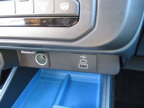 New 2025 Ford Maverick XLT image 11