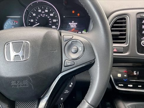 Used 2019 Honda HR-V Touring image 25