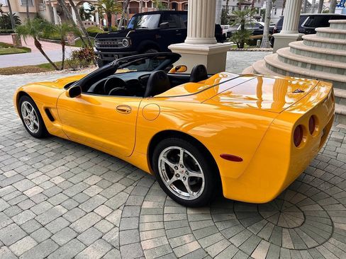 Used 2004 Chevrolet Corvette Convertible w/ Preferred Equipment Group RWD image 30
