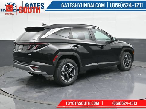 Used 2025 Hyundai Tucson SEL AWD/4WD image 2