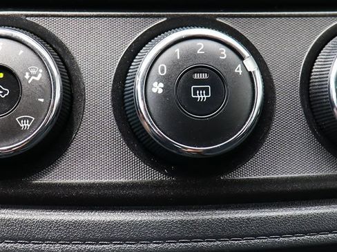 Used 2018 Toyota RAV4 LE w/ All Weather Liner Package FWD image 45
