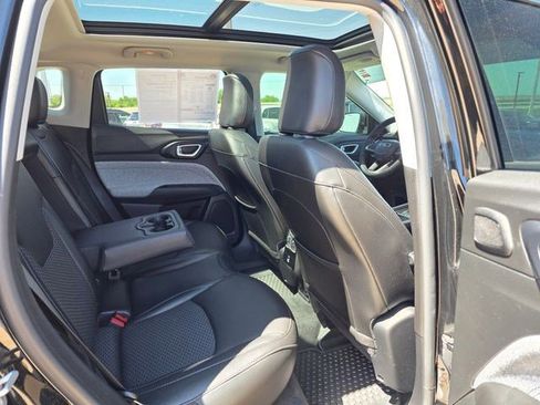 Certified 2022 Jeep Compass Latitude w/ Sun and Sound Group AWD/4WD image 14