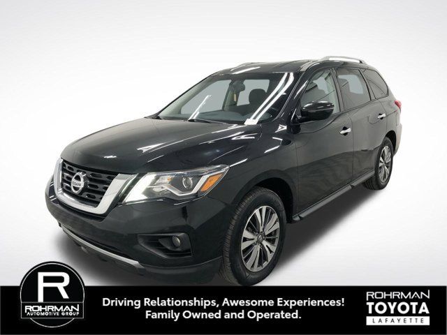 Used 2017 Nissan Pathfinder SV AWD/4WD image 1