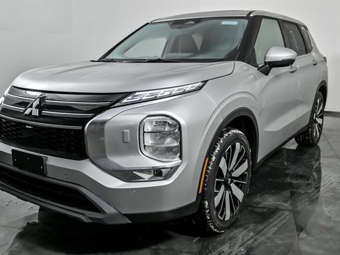 New 2026 Mitsubishi Outlander SE AWD/4WD image 5
