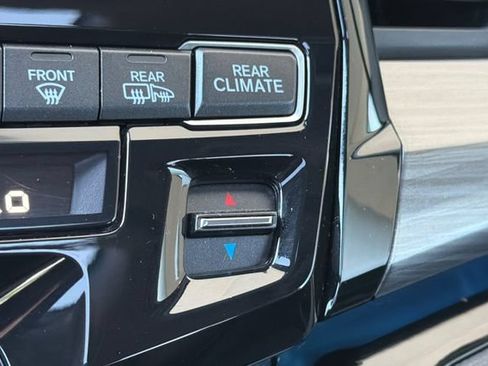 Used 2023 Honda Odyssey Elite image 30