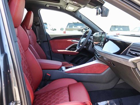 New 2026 Audi SQ5 Premium Plus AWD/4WD image 21