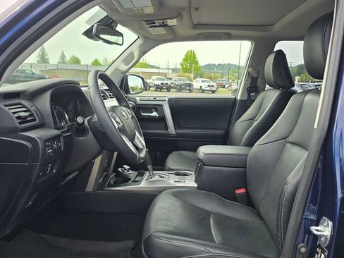 Used 2021 Toyota 4Runner Limited AWD/4WD image 25