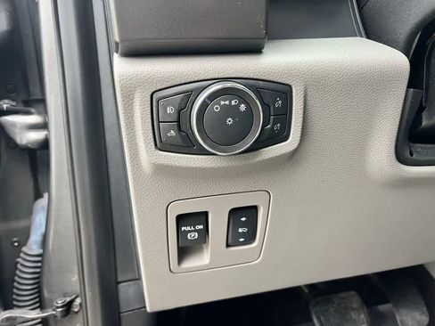 Used 2017 Ford F150 XLT w/ Equipment Group 302A Luxury image 18