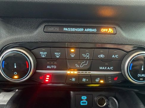 Used 2022 Ford Escape SEL image 14