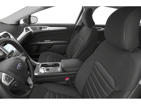 Used 2020 Ford Fusion SE w/ Equipment Group 151A image 6