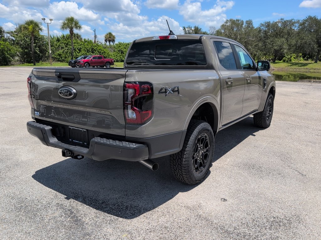 New 2026 Ford Ranger Lariat w/ Black Appearance Package AWD/4WD image 3