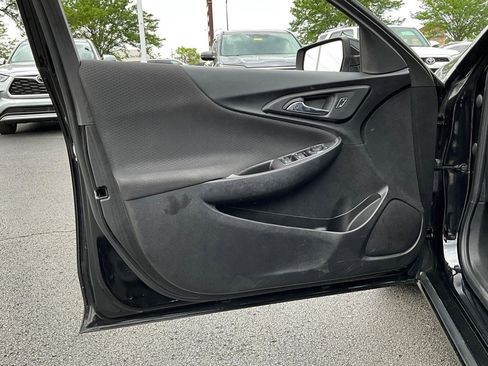 Used 2022 Chevrolet Malibu LT FWD image 18