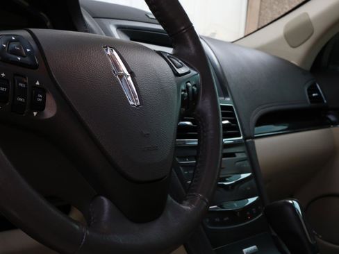Used 2015 Lincoln MKT AWD w/ Equipment Group 201A image 25