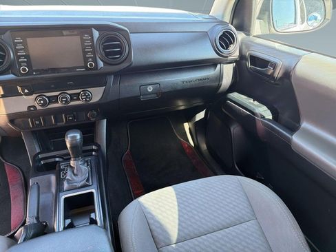 Used 2020 Toyota Tacoma SR image 26