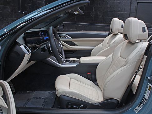 Used 2025 BMW 430i xDrive Convertible w/ M Sport Package image 36