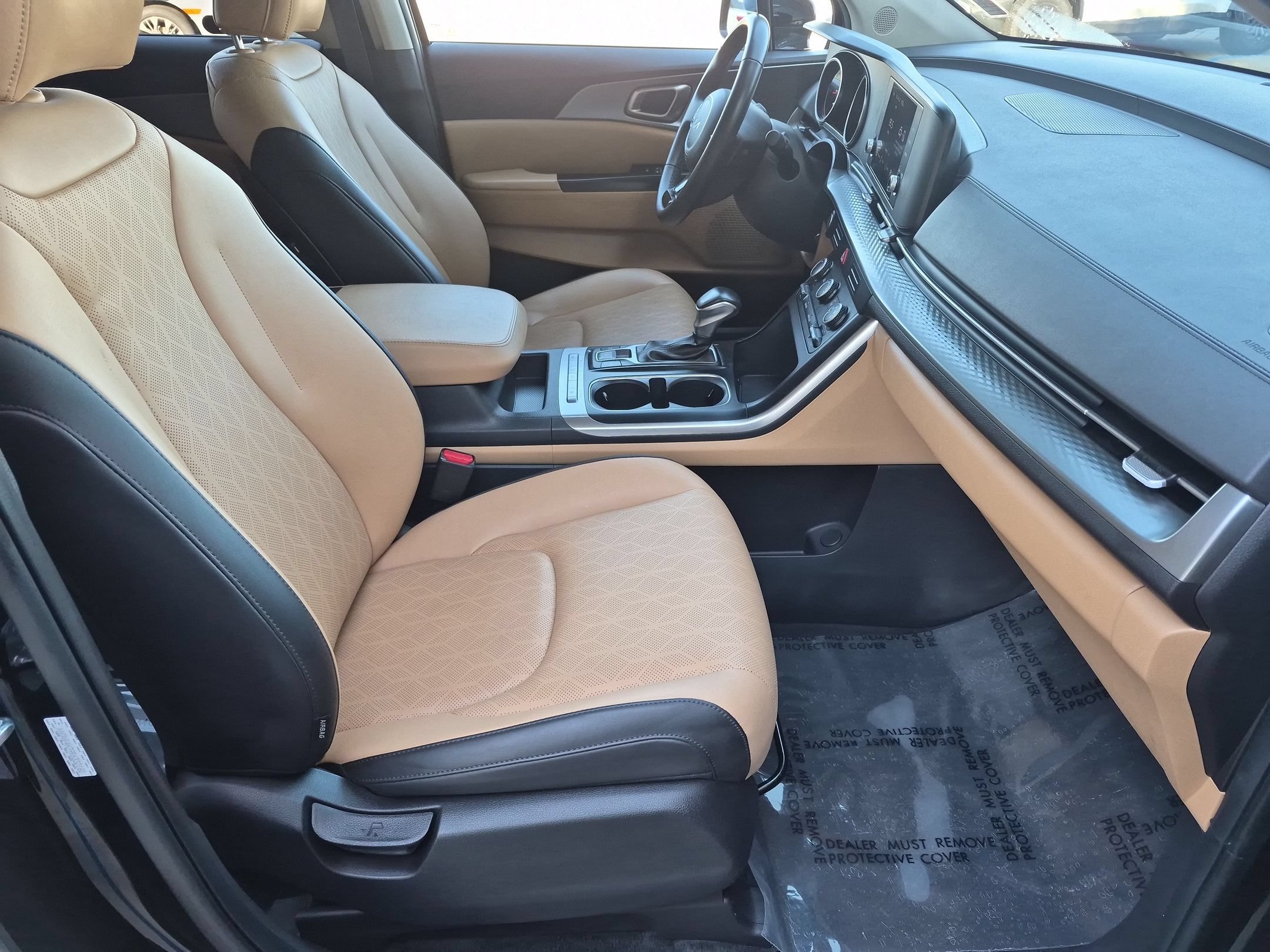 Used 2024 Kia Carnival LX FWD image 30