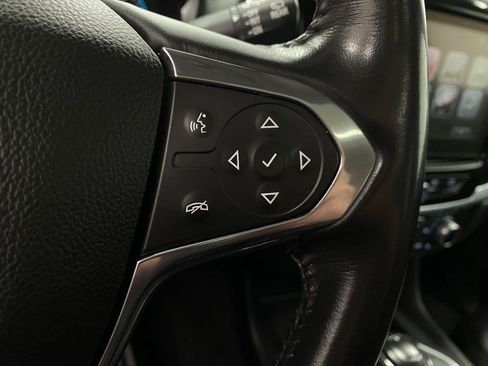 Used 2018 Chevrolet Traverse LT image 17