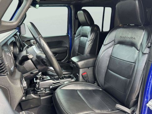 Used 2019 Jeep Wrangler Unlimited Sahara AWD/4WD image 21