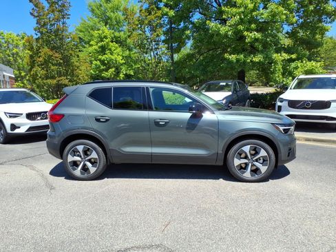 New 2026 Volvo XC40 B5 Plus w/ Protection Package Premier AWD/4WD image 2