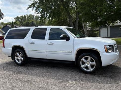 Used 2009 Chevrolet Suburban LTZ image 23