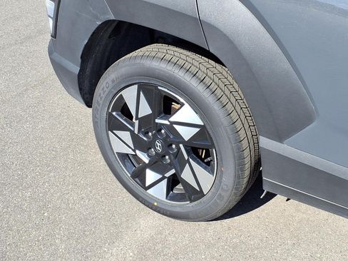 Used 2025 Hyundai Kona SEL AWD/4WD image 25
