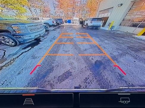 Used 2022 GMC Sierra 1500 SLT w/ SLT Convenience Package image 21