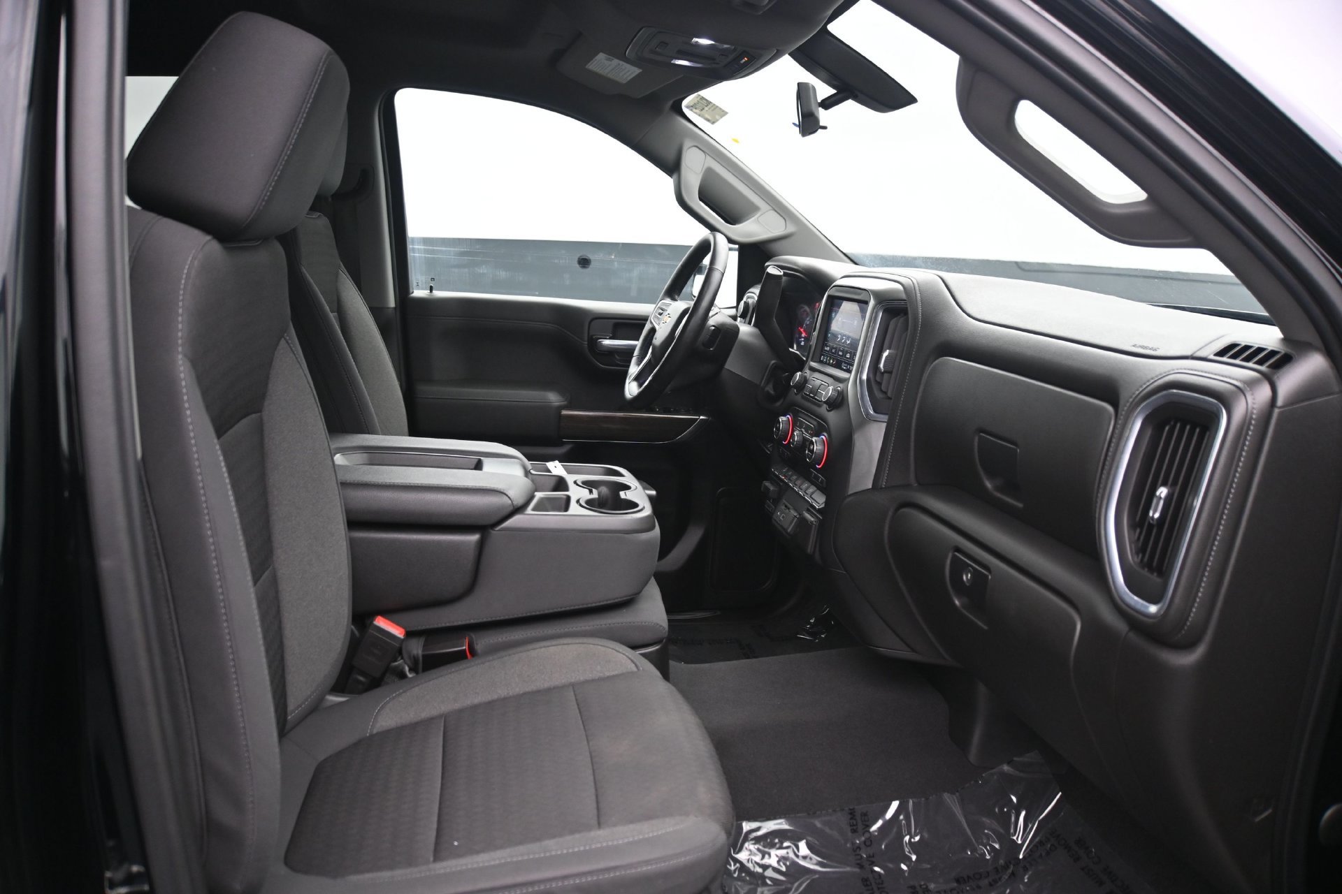 Used 2021 Chevrolet Silverado 1500 LT w/ Z71 Off-Road Package AWD/4WD image 13