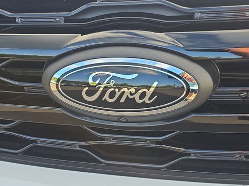 Used 2024 Ford Expedition Limited RWD image 10
