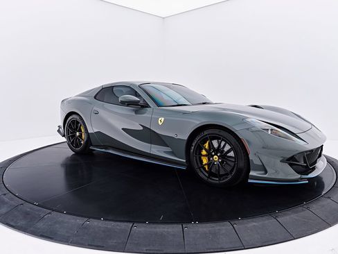 Used 2023 Ferrari 812 GTS RWD image 26