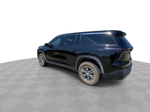 Used 2024 Chevrolet Traverse LS AWD/4WD image 8