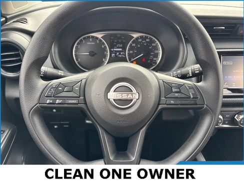 Used 2025 Nissan Kicks Play S image 5
