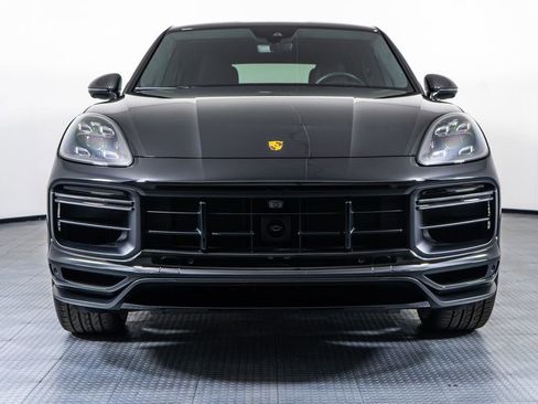Used 2021 Porsche Cayenne GTS image 6