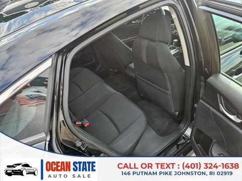 Used 2018 Honda Civic EX image 12