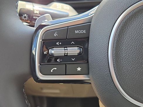 New 2026 Kia Carnival EX image 30