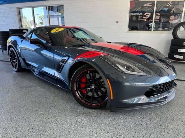 Used 2019 Chevrolet Corvette Grand Sport RWD image 2
