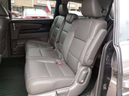 Used 2016 Honda Odyssey Touring Elite image 14