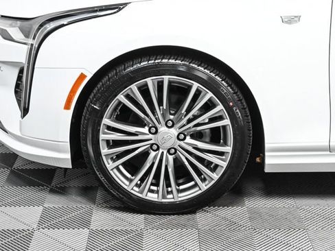 New 2025 Cadillac CT4 Premium Luxury image 32