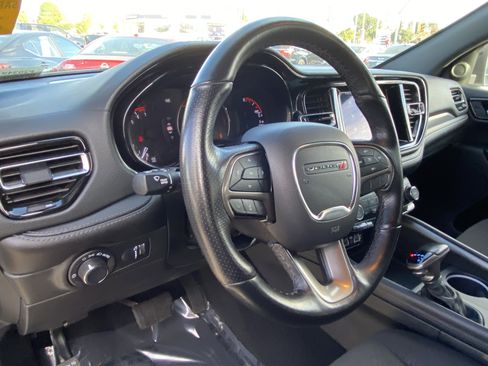 Used 2023 Dodge Durango SXT image 16